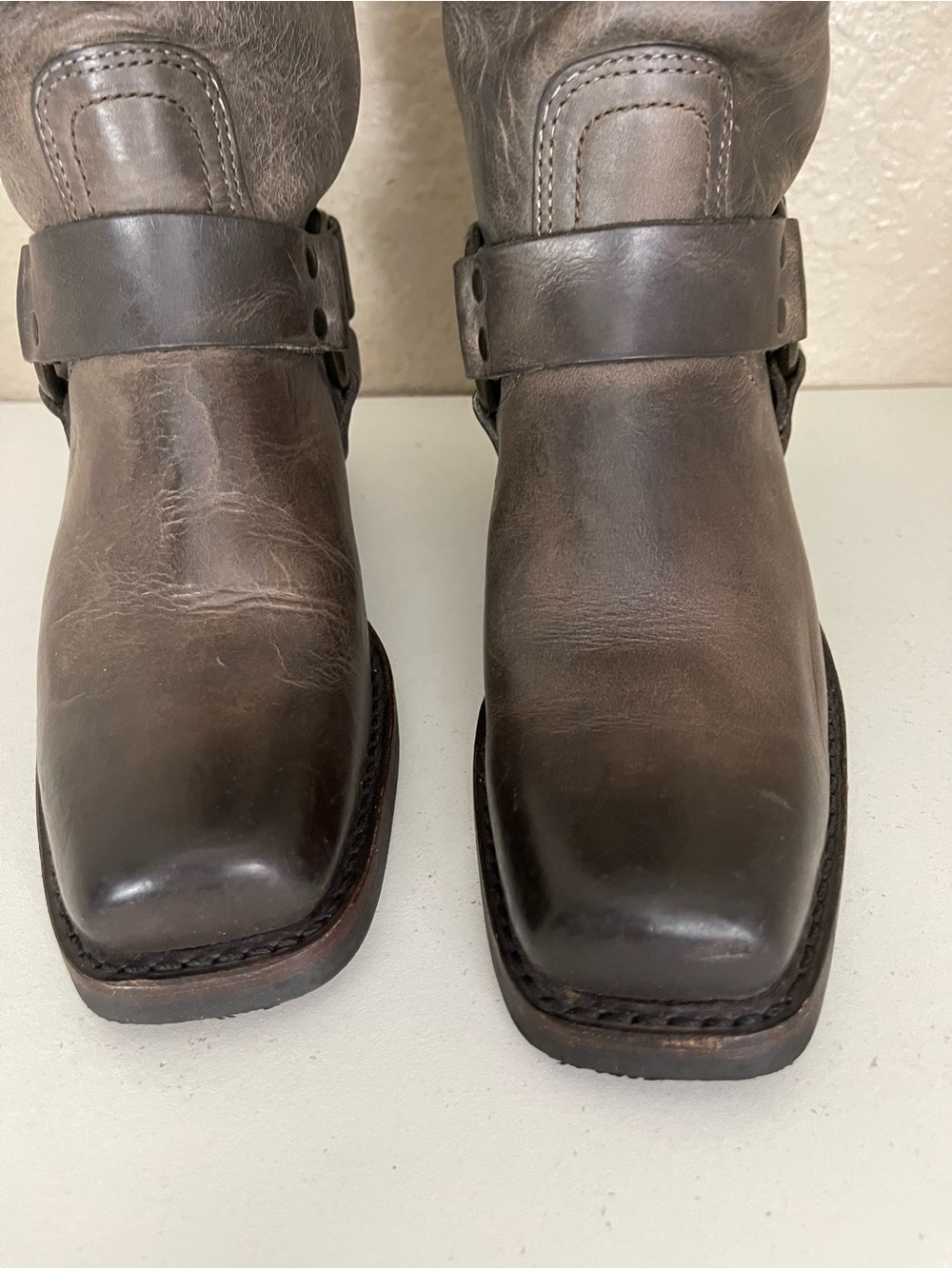 Frye Harness 12R combat square toe moto Biker Boot 77300 in smoke gray brown. 6 - Picture 9 of 15